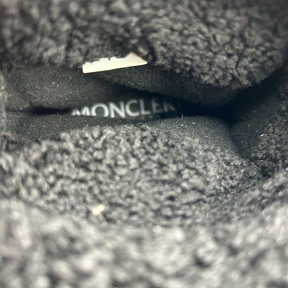 Women’s Moncler fleece  lined snow boots  size 10 - Picture 9 of 10
